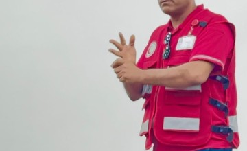 الهلال الأحمر بالشمالية تنظم دورتين تدريبيتين مخصصتين لبرنامج “سفراء الحياة” بطريف الهلال الأحمر بالشمالية تنظم دورتين تدريبيتين مخصصتين لبرنامج “سفراء الحياة” بطريف