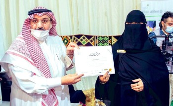 الأمير فيصل بن مشعل يزور أركان أسر جمعية كنوز في مهرجان التمور بـ”القصيم” .. ويكرم الجمعية الأمير فيصل بن مشعل يزور أركان أسر جمعية كنوز في مهرجان التمور بـ”القصيم” .. ويكرم الجمعية