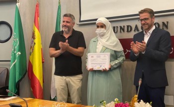 جمعية المتقاعدين بالمنطقة الشرقية تهنئ الدكتورة فاطمة البخيت بمناسبة حصوله على شهادة الزمالة الأوروبية العربية