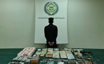 مكافحة المخدرات تطيح بـ”مقيم” قام بعرض وترويج مواد مخدرة على مواقع التواصل الإجتماعي .. والكشف عن جنسيته