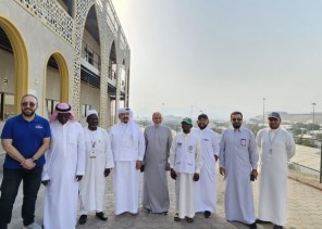 سندي يستقبل وفد حجاج نيجيريا لإطلاعهم على الخدمات المقدمة سندي يستقبل وفد حجاج نيجيريا لإطلاعهم على الخدمات المقدمة