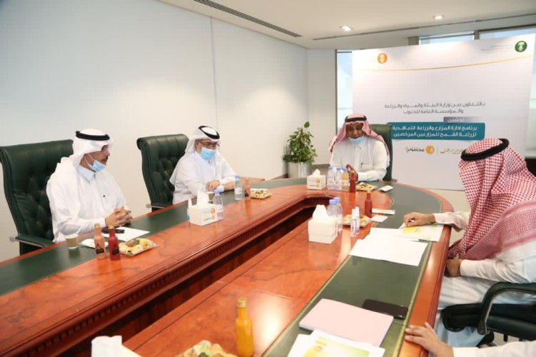 “البيئة” تطلق برنامج إدارة الزراعة التعاقدية للمزارعين المرخصين بزراعة القمح