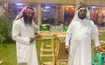 جسد العلم السعودية بتحفة فنية .. “الشمال” تلتقي بـ”الخطاط السعودي سعيد الشهراني”