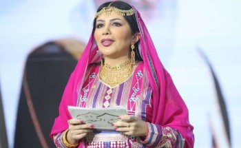 مهرجان النعيرية يقدم الزي العماني بتفاصيل سعودية