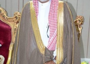 معرف قرية المحنا  الشيخ عتيق مسفر بن شويلع يرفع التهنئة للقيادة بمناسبة عيد الأضحى المبارك