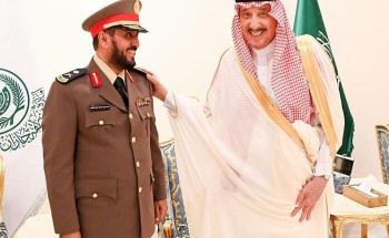 سمو أمير جازان يقلّد مدير مكافحة المخدرات بالمنطقة رتبته الجديدة