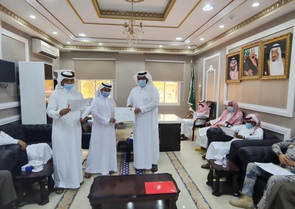 بحضور محافظ جزر فرسان.. الجمعية السعودية للمحافظة على التراث تكرم المساهمين في إنجاز ملف جزر فرسان بحضور محافظ جزر فرسان.. الجمعية السعودية للمحافظة على التراث تكرم المساهمين في إنجاز ملف جزر فرسان