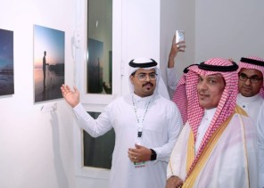 الصلهبي يفتتح “معرض التصويري الفوتو غرافي ” ويشيد بالجهود