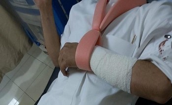 اعتداء مواطن على موظف إداري في “المهد” بالمدينة بـ”آلة حادة” اعتداء مواطن على موظف إداري في “المهد” بالمدينة بـ”آلة حادة”