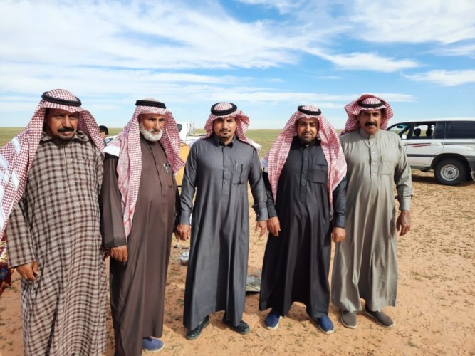 معرف قرية المحنا الشيخ عتيق بن شويلع يزور رجل الاعمال سالم الشويلعي و عقاب الشويلعي في مخيمهم الربيعي