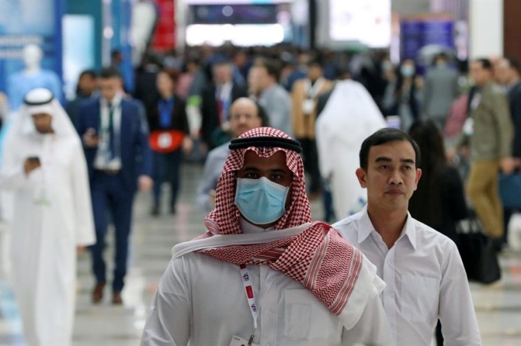 بالفيديو .. مهتم بالشأن السياحي: يحذر المواطنين بعدم السفر للخارج في حال فتح المجال الجوي