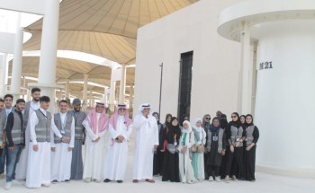 وفد من (بر جدة) يزور بينالي الفنون الإسلامية لإثراء تجارب المتطوعين