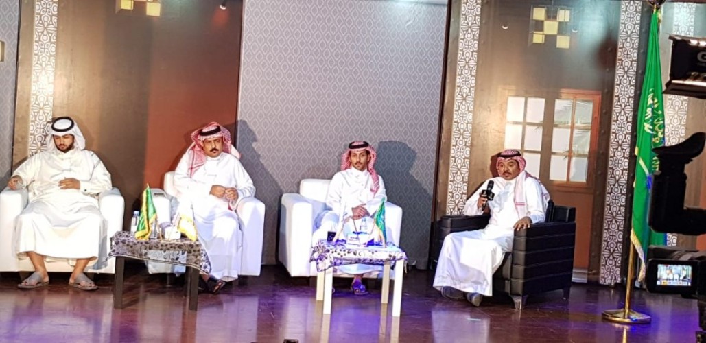 شعراء ديوان العرب يبدعون على مسرح جمعية الثقافة والفنون بجدة