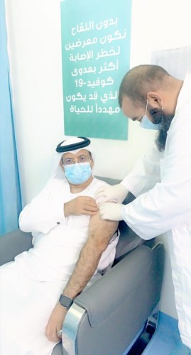 مدير مالية عسير يؤكد أن المسؤول لابد أن يبادر بتلقي اللقاح كقدوة للمجتمع