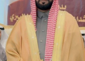 بتغطية خاصة من “الشمال الإخبارية” .. رجل الأعمال “رشدان بن خلف بن قصان المظيبري” يُدشن ديوانه الجديد في قرية الصقرة بحضور المسؤولين ووجهاء القبائل بتغطية خاصة من “الشمال الإخبارية” .. رجل الأعمال “رشدان بن خلف بن قصان المظيبري” يُدشن ديوانه الجديد في قرية الصقرة بحضور المسؤولين ووجهاء القبائل