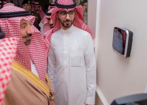 سمو أمير نجران يدشّن نظام الحضور والانصراف عبر السمات الحيوية لمنسوبي الإمارة سمو أمير نجران يدشّن نظام الحضور والانصراف عبر السمات الحيوية لمنسوبي الإمارة