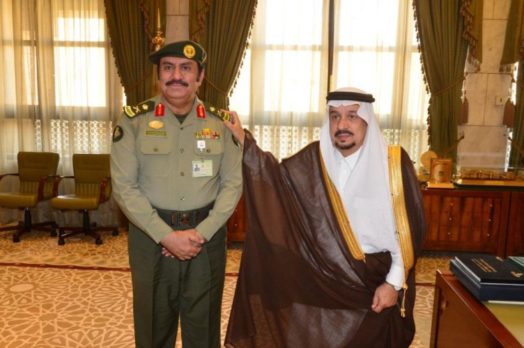 سمو أمير الرياض يقلد اللواء الهباس رتبته الجديدة