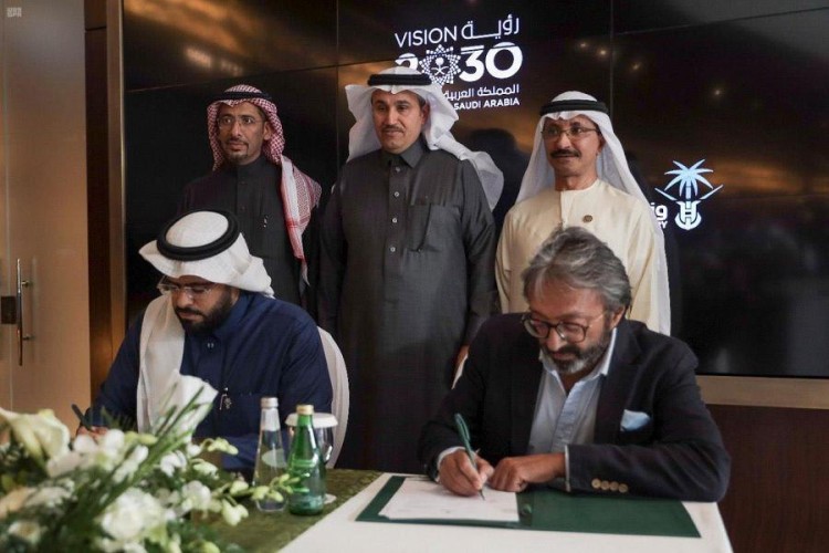 تقطع المسافة بين الرياض وجدة في 46 دقيقة.. توقيع عقد لاستخدام تكنولوجيا “هايبر لوب” في المملكة