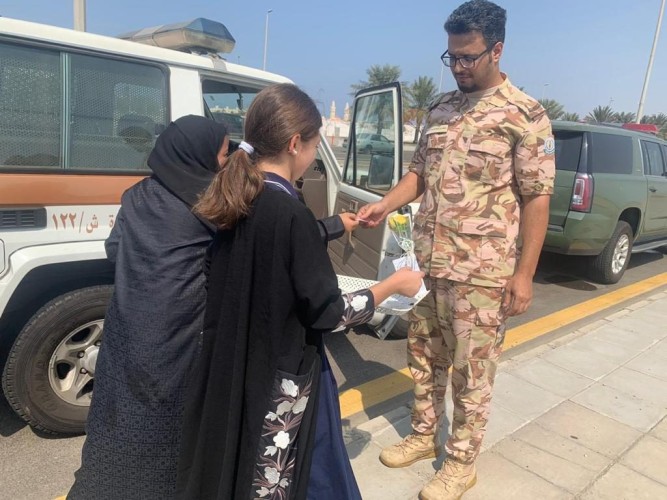 مدارس الابداع الاهليه بجده تحتفل باليوم الوطني ٨٩ وبطريقة جميلة مع رجال الامن