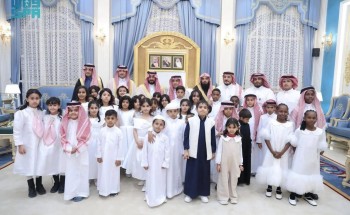 محافظ الخرج يشارك أبناء جمعية “إنسان” لرعاية الأيتام إفطار رمضان ويهنئهم بالشهر المبارك