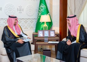 نائب أمير الشرقية يستقبل رئيس وأعضاء جمعية سواعد للإعاقة الحركية