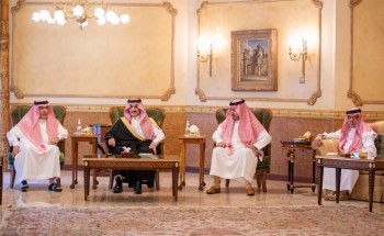 أمير الشرقية يقدم التعازي لعائلة الانصاري