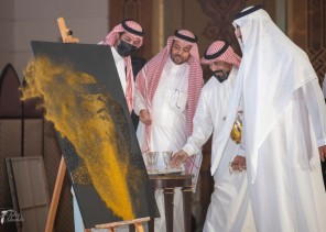 الشاعر الأمير سعد آل سعود يضيئ سماء العروس شعرا الشاعر الأمير سعد آل سعود يضيئ سماء العروس شعرا