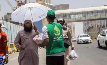جمعية غيث الخيرية تسقي ضيوف الرحمن في المنطقة المركزية بالحرم المكي جمعية غيث الخيرية تسقي ضيوف الرحمن في المنطقة المركزية بالحرم المكي