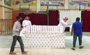 بمشاركة جمعية رفق .. اللجنة الشبابية بمحايل عسير تبادر بتكريم عمال النظافة