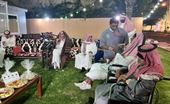 بمبادرة من الفريق التطوعي بنادي الجبلين دار الرعاية الاجتماعية بحائل يُقيم حفل المعايدة للآباء بمبادرة من الفريق التطوعي بنادي الجبلين دار الرعاية الاجتماعية بحائل يُقيم حفل المعايدة للآباء