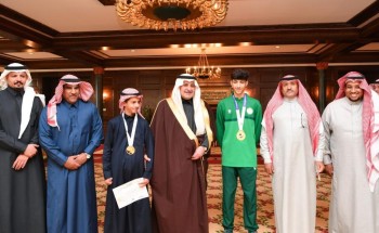 أمير تبوك يستقبل رئيس النادي الوطني واللاعبين الحاصلين على ميداليات في البطولات القارية والعالمية أمير تبوك يستقبل رئيس النادي الوطني واللاعبين الحاصلين على ميداليات في البطولات القارية والعالمية