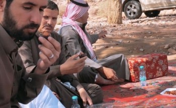 الرحلات البرية تجذب شباب جنوب حائل   للتنزه بالأجواء الربيعية