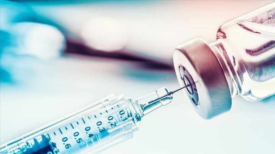 بالفيديو .. “استشاري” يوضح: لقاح كورونا المستخدم في المملكة آمن وأجريت عليه التجارب الثلاثية
