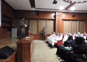الدفاع المدني بحائل ينفذ اول برامجه الوقائية لهذا العام الدفاع المدني بحائل ينفذ اول برامجه الوقائية لهذا العام