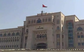 عُمان تُعلق الدراسة في كافة المؤسسات التعليمة لمدة ‏شهر اعتبارًا من الغد