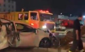 بالفيديو: الدفاع المدني يباشر حـادث اصطدام سيارة بنخلة في مكة بالفيديو: الدفاع المدني يباشر حـادث اصطدام سيارة بنخلة في مكة