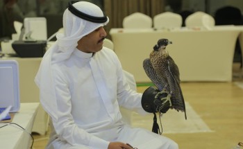 مراكز تسجيل الصقارين يشهد إقبالاً كبيراً بنسخته الثانية