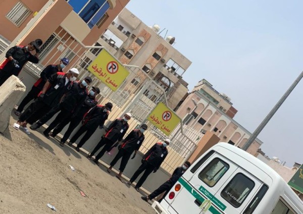 الشؤون الإسلامية تنهي فحص أول دفعة من مقدمي الخدمات بمنطقة المشاعر للاطمئنان على سلامتهم الشؤون الإسلامية تنهي فحص أول دفعة من مقدمي الخدمات بمنطقة المشاعر للاطمئنان على سلامتهم